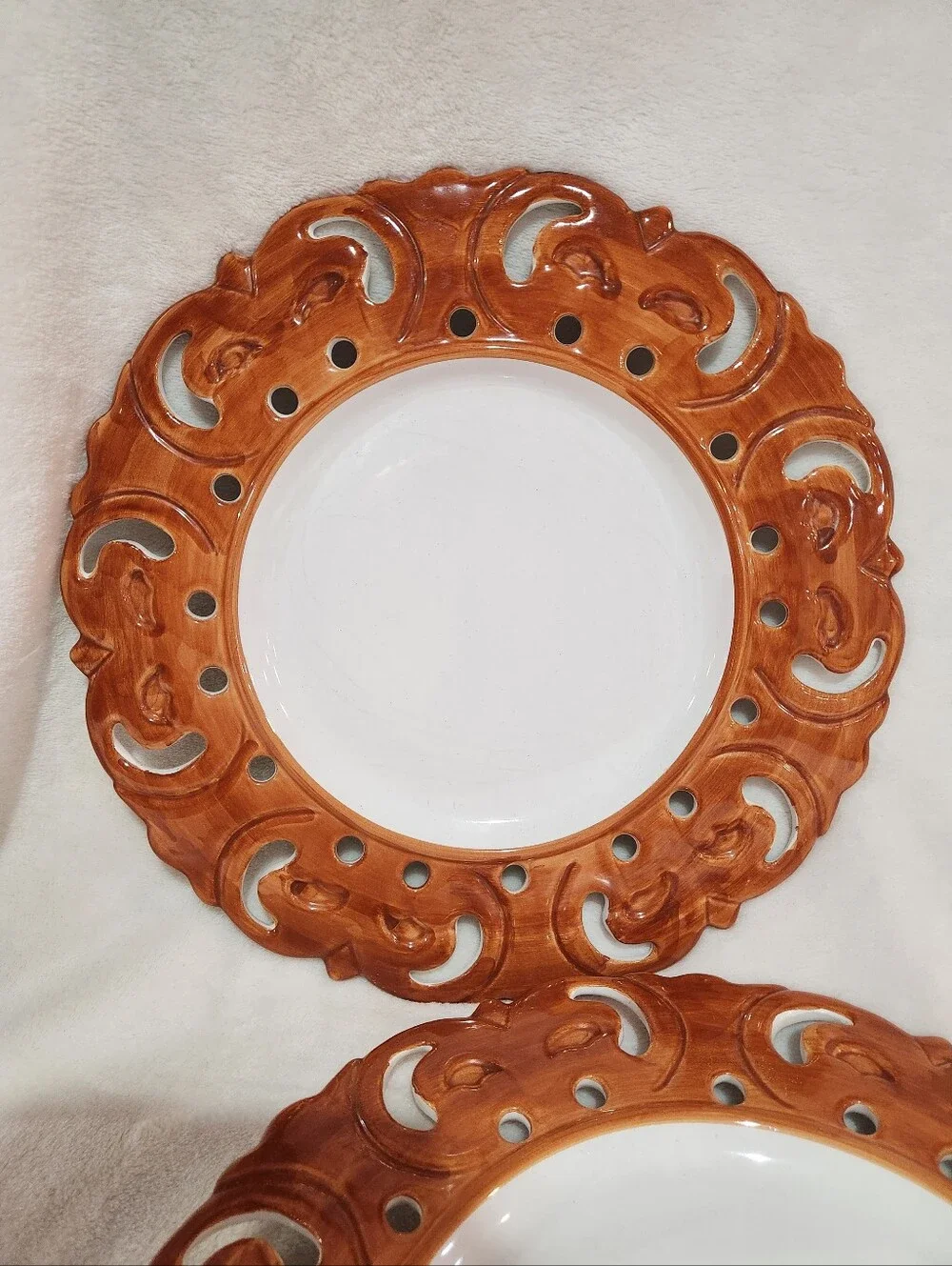 Vintage Porta Vestal Alcobaca Portugal 1465 Hand Painted 2 Decorative Plates
